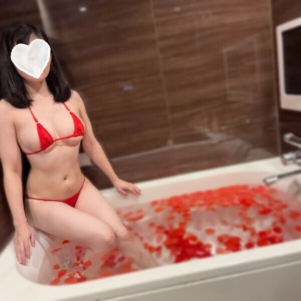 ?優雅にバラ風呂