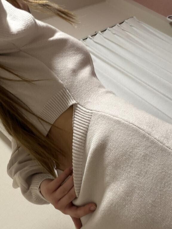 背中空いてます??