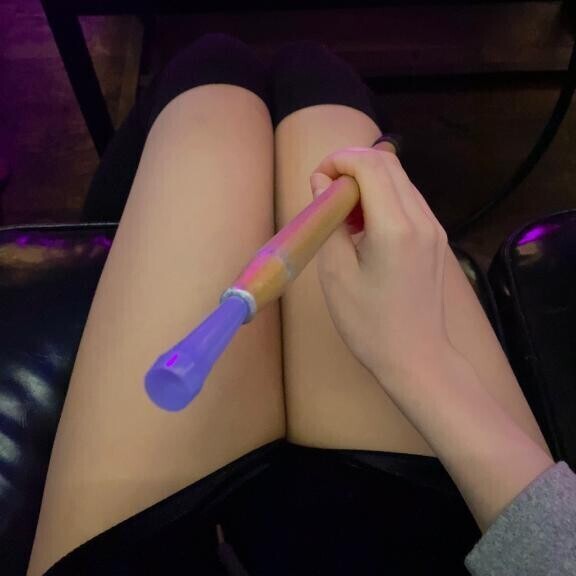 太もも触ってみる？