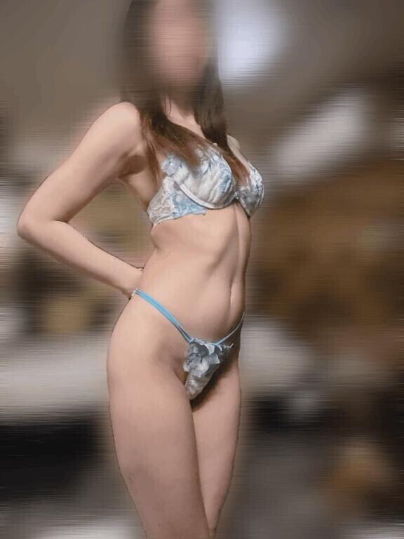 童顔巨乳でスレンダーで8頭身ボディ