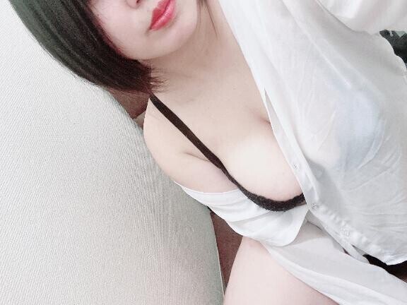 スケスケ〜