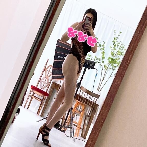 乳首舐められながら…