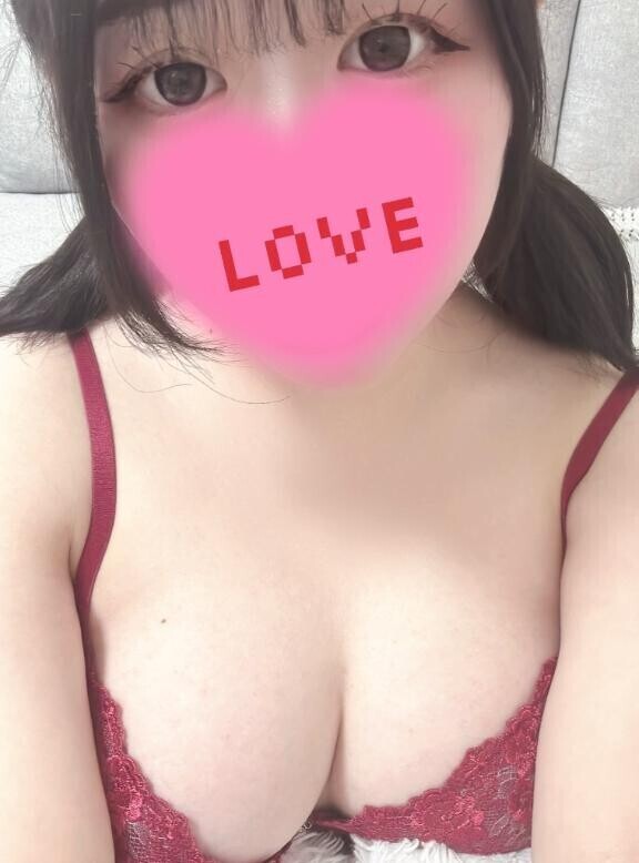 **♡微熱で火照ったカラダが疼いちゃって…モコモコパジャマ越しに感じちゃうよ♡**