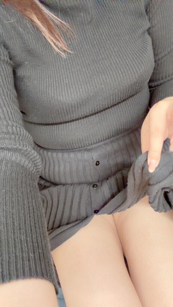 雨がすごい…けど待ってます