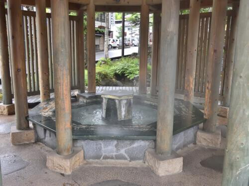 バスターミナルの…