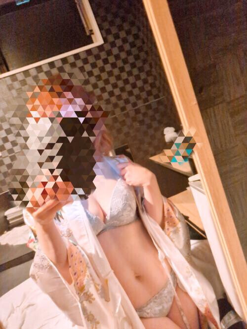 明日居ます😊