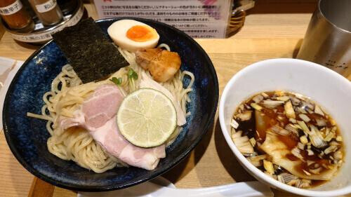 夜中におもちゃ
