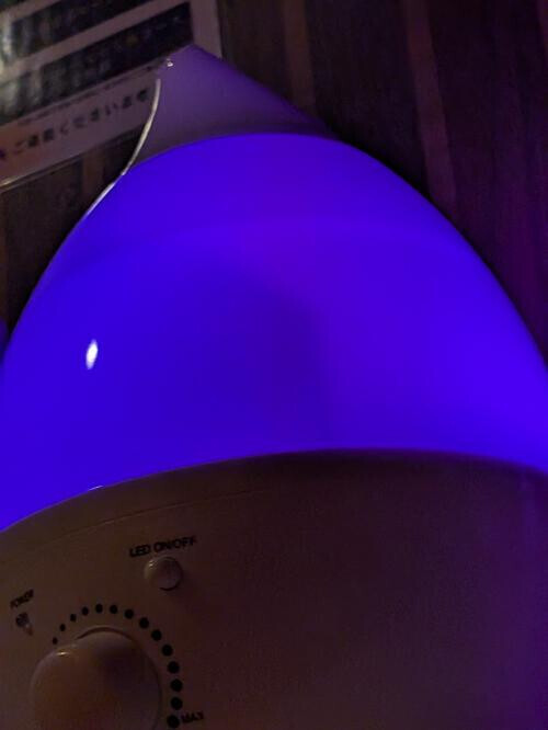ムーディーな加湿器でしたね