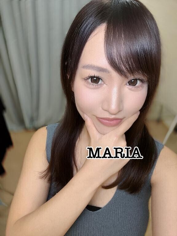 彼女の家に泊まったら、姉の誘惑ランジェリーに思わず勃起してしまい…