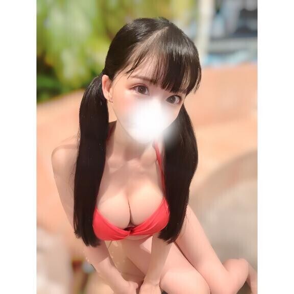 ロリ巨乳に襲われて…
