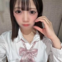 ?右目の二重幅が三重になって治らない