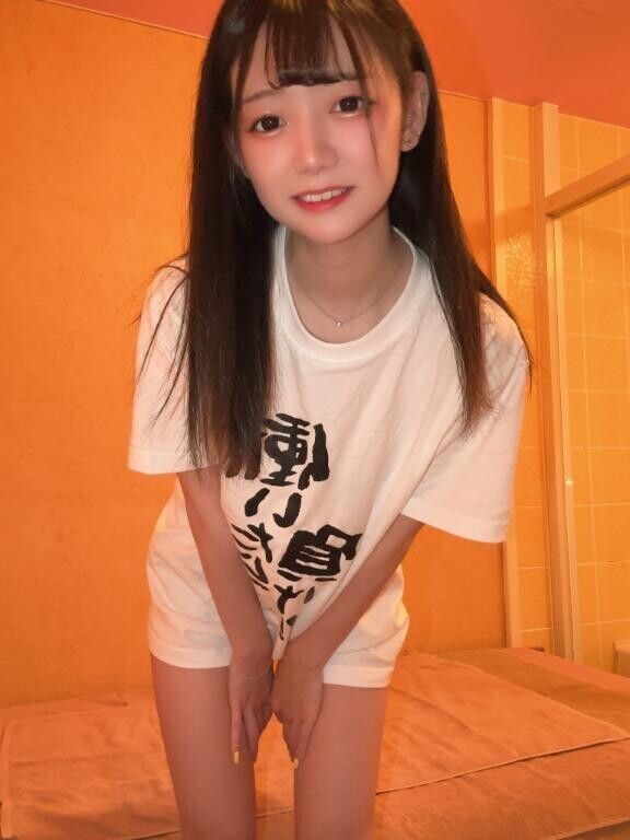 ?巨乳じゃないけど…??