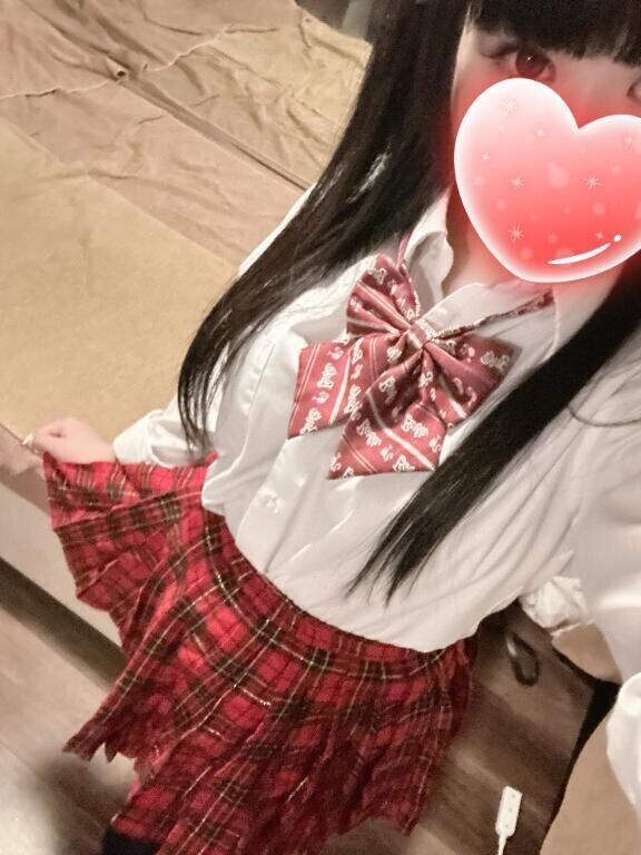 制服変えてみたよ(?? . . ??)?