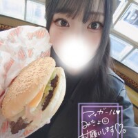 お昼ご飯悩み中。