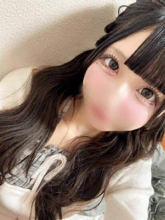 しゅたっ∠(　?-? )／?