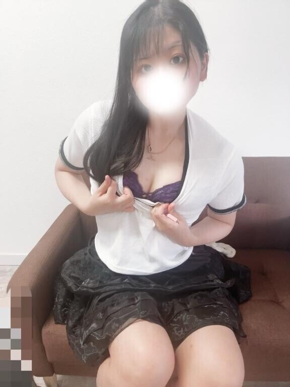 ???  もあは、お兄さんたちの欲望を叶えるセクシーな小悪魔?