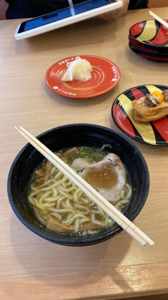 昼メシ
