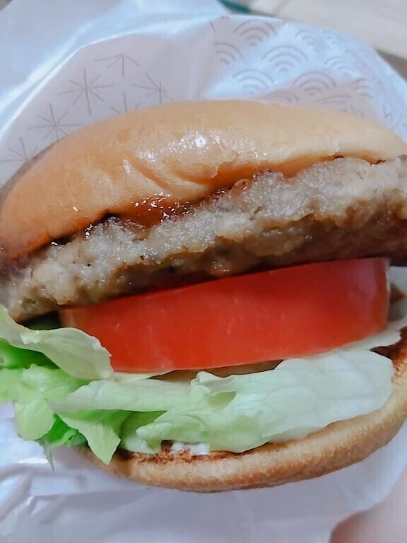 トマトが分厚い!!!!