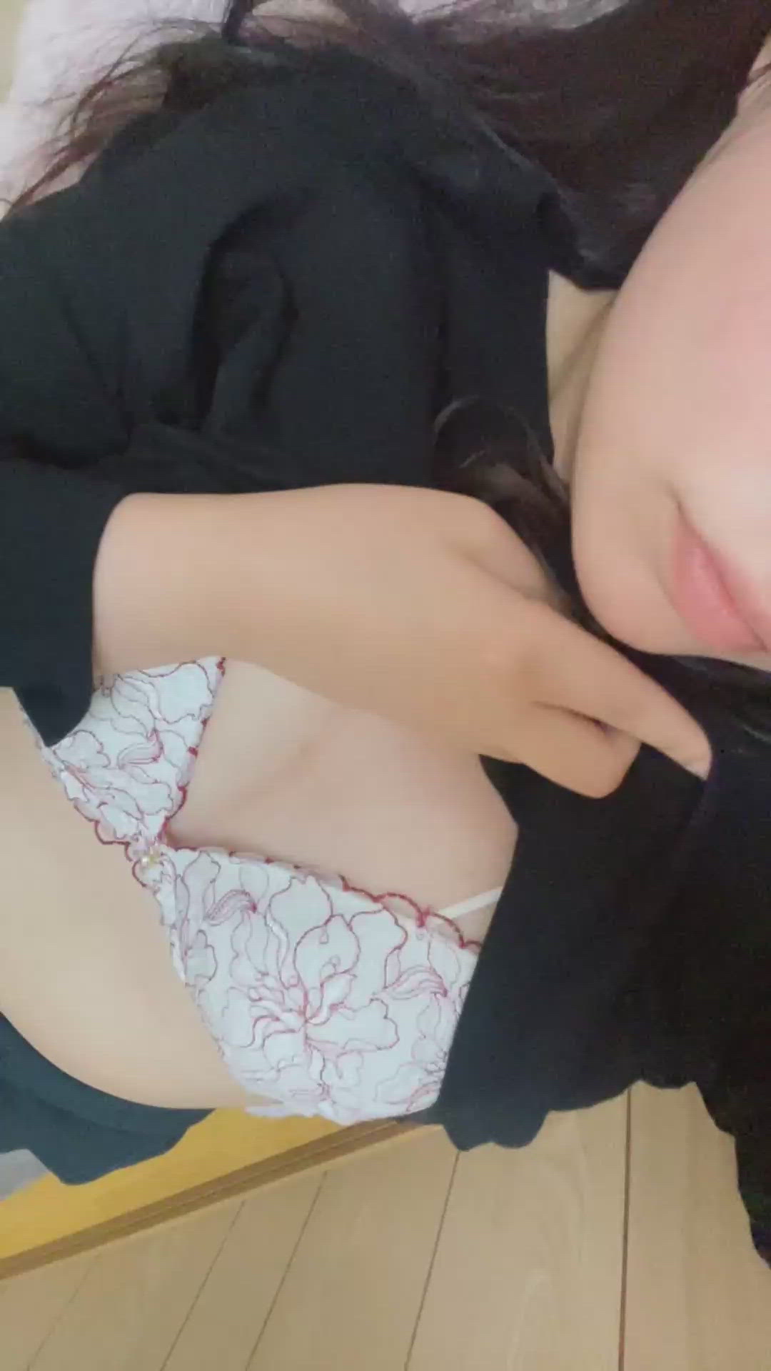 ﾑﾁﾑﾁ(ﾉ)*´꒳`*(ヾ)