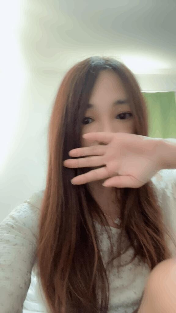 髪の毛巻き巻き練習中(*`ω´*)