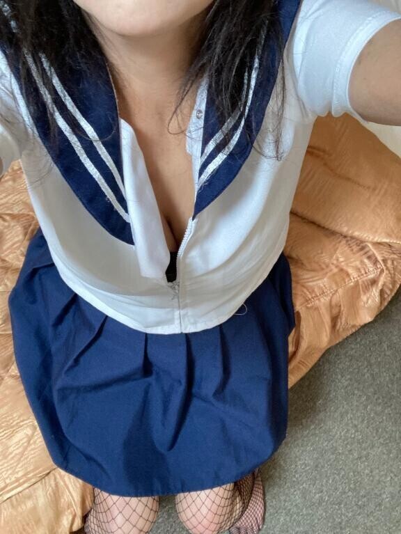 魔女降臨🧙‍してますよぉ〜肉棒舐めてぇ