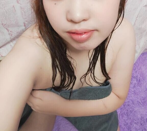 暑いから涼しいお部屋で💕