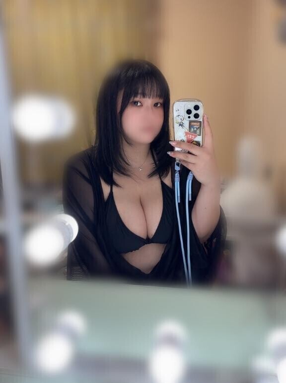 触り合いっこ