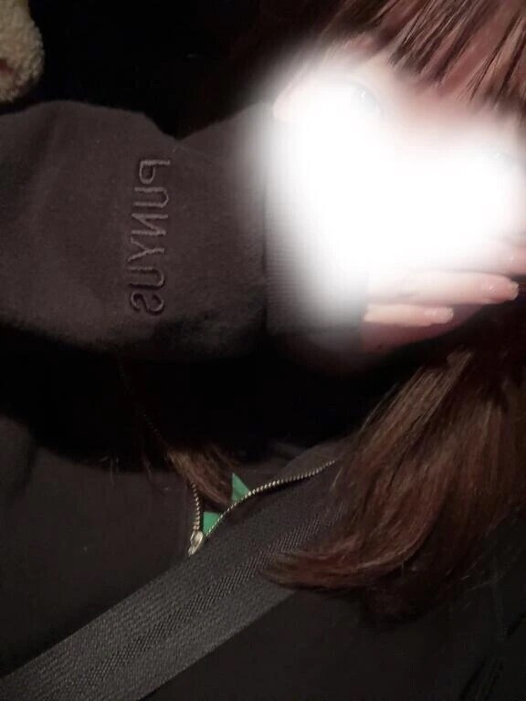 明日はお店います🎀