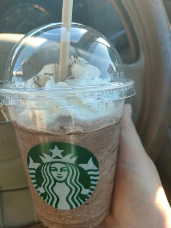 昼間に飲んでました😘