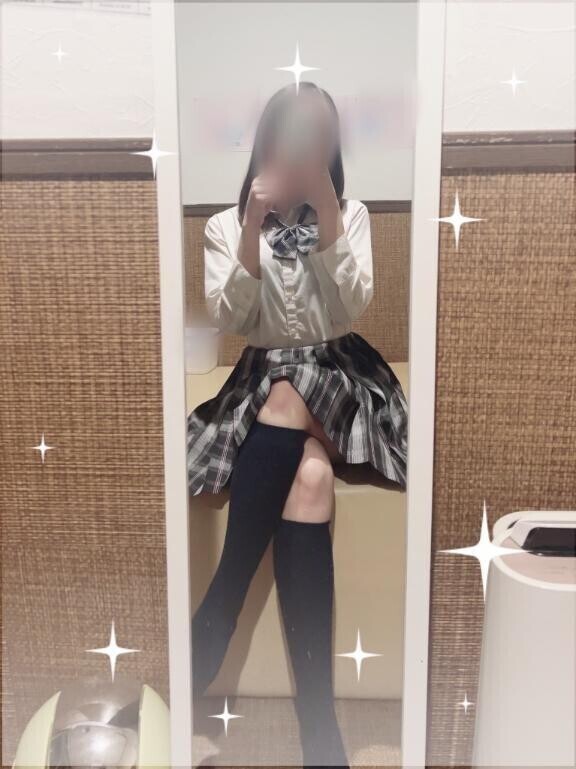 登校中です！🏫🤍