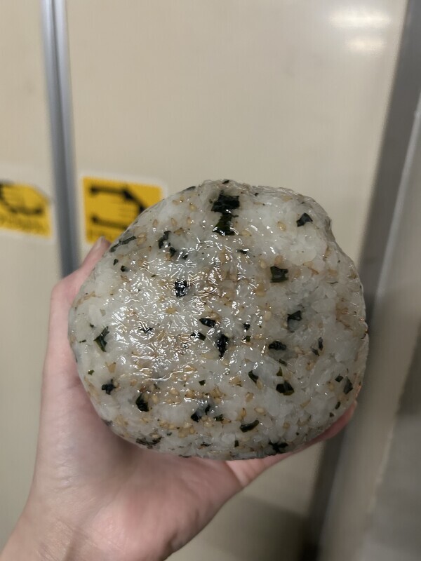 クソデカおにぎり