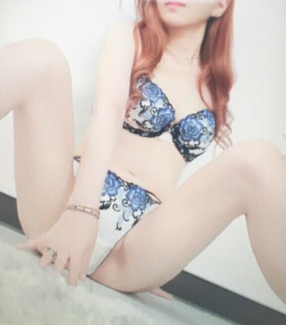 あ〜〜ﾝな、えみりちゃんは。。。