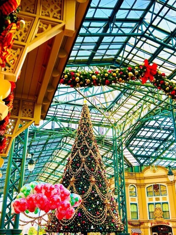 𝑀𝑒𝑟𝑟𝑦 𝐶ℎ𝑟𝑖𝑠𝑡𝑚𝑎𝑠