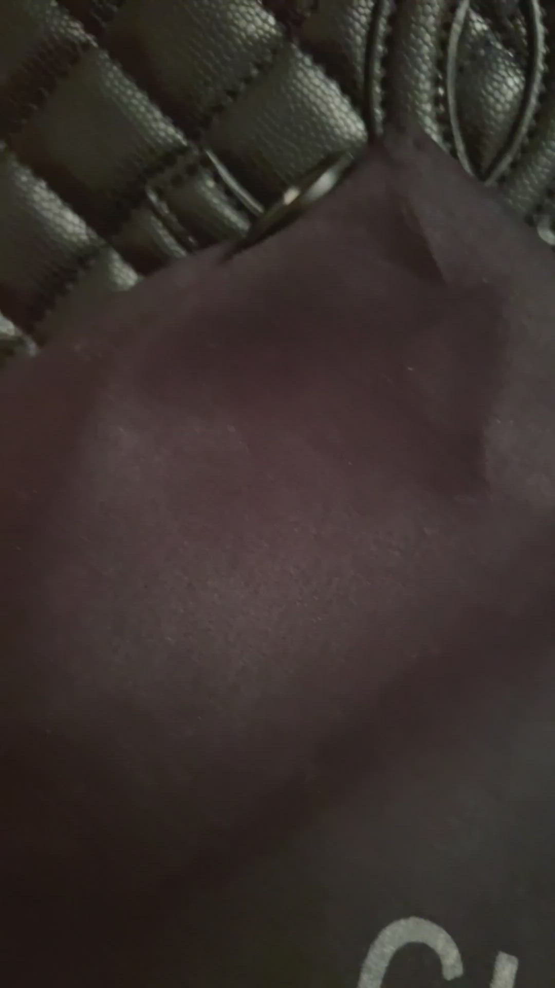 シャネルのバックにパールをつけてみました