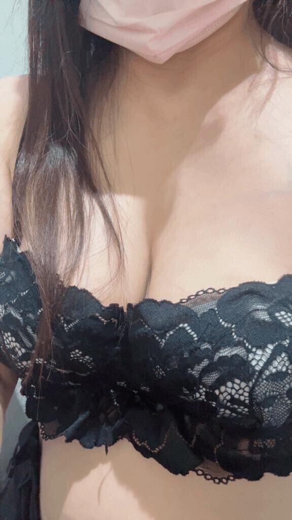 お胸パンパン