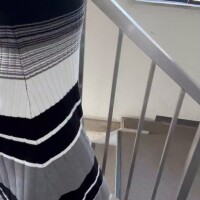 ひっそりと