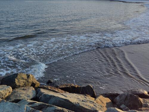 海は広いです