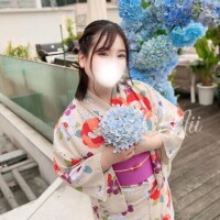 みい