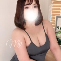 みい