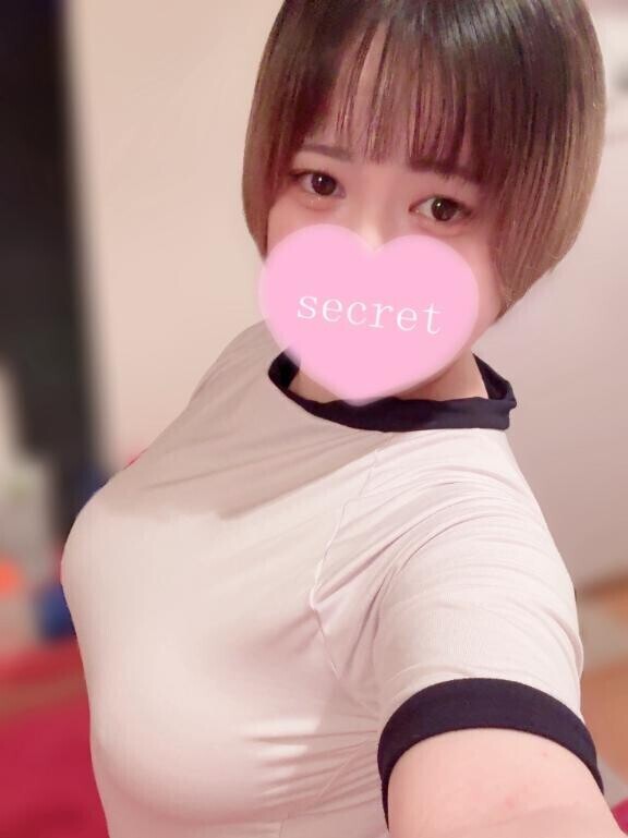 ?よく見たら何か浮き出てる...?