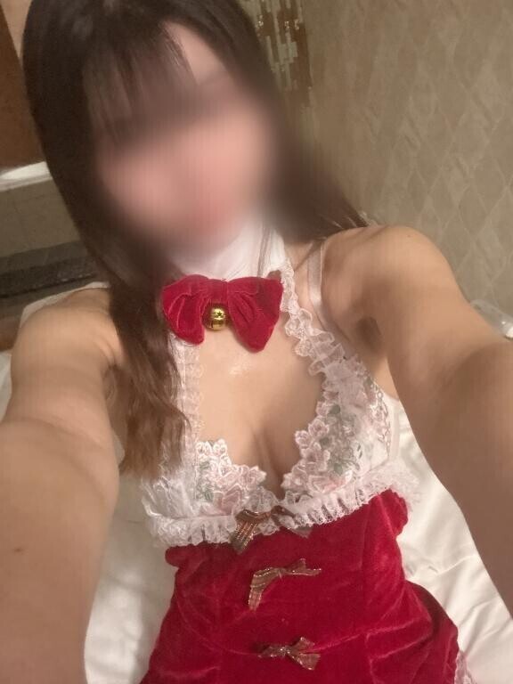 目を閉じて、私を感じて？