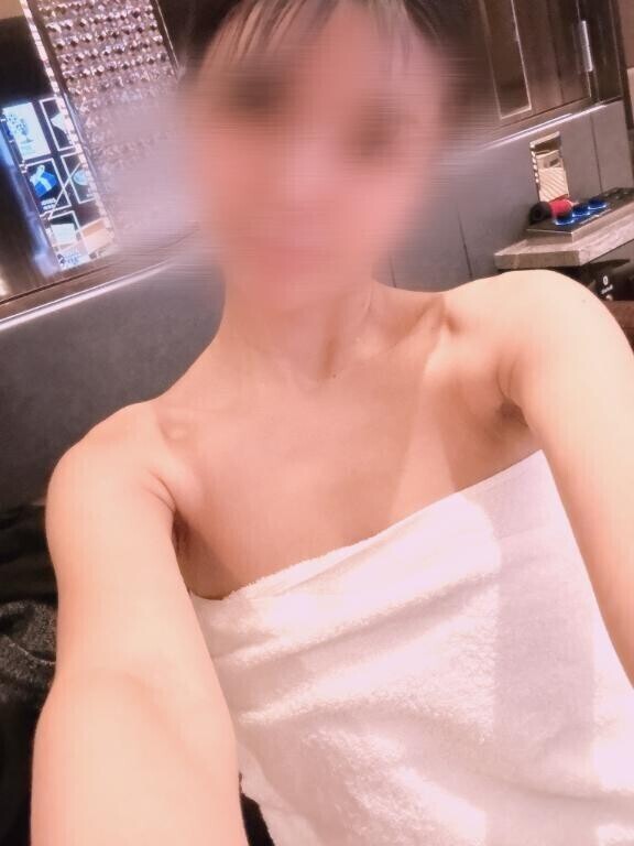 質疑応答中に喋れなくなるほどの大量口内射??精で精??子ダダ漏らし！